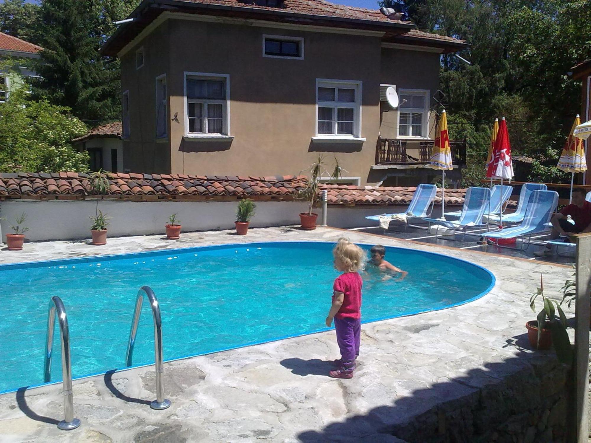 Guest House Todorini Kashti Koprivsjtitsa Eksteriør bilde